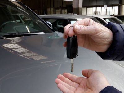 چگونه خودرو خود را سریع و مطمئن بفروشیم؟
