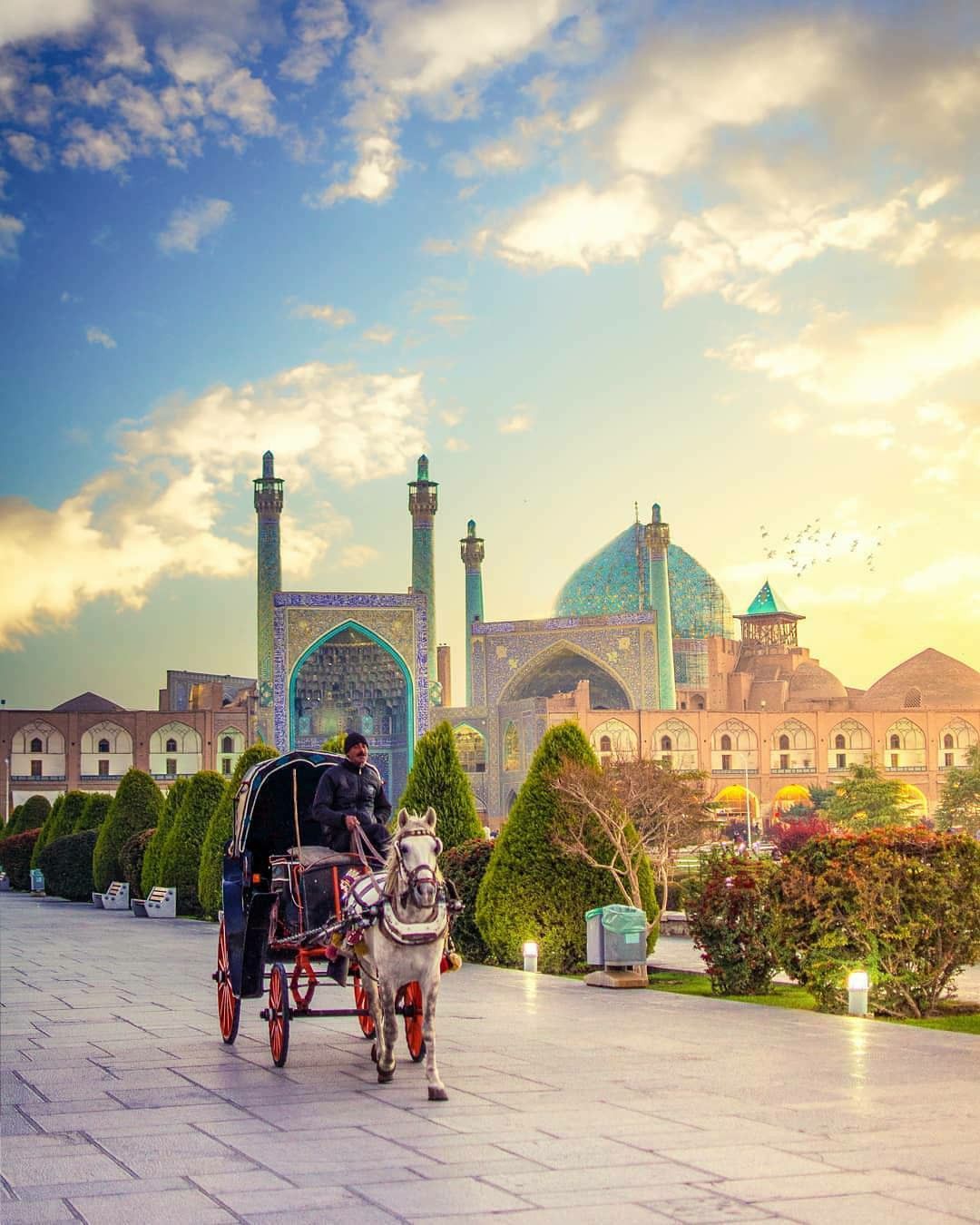 چرا تورهای خارجی با آژانسهای ایرانی محبوباند؟