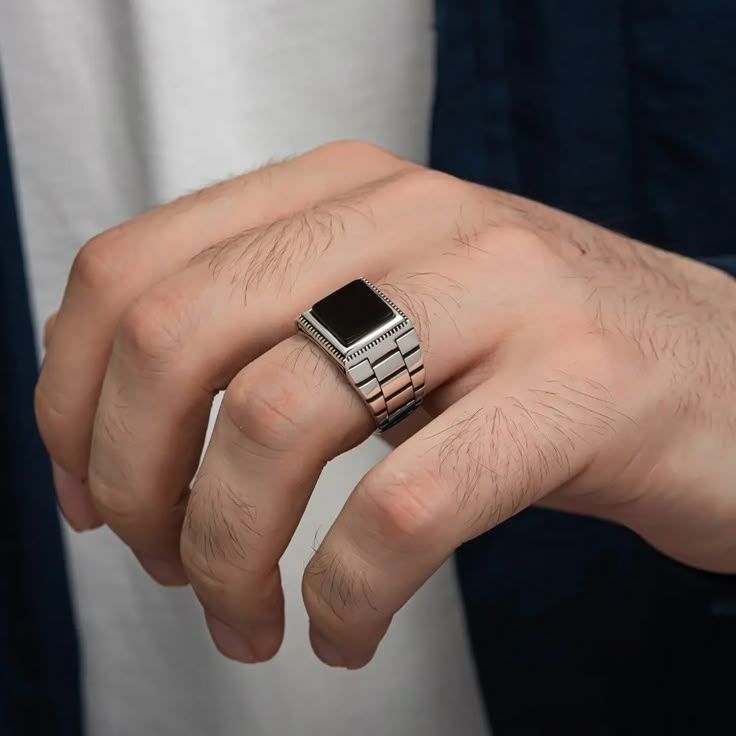 💎 راهنمای جامع خرید انگشتر مردانه: از انتخاب جنس تا استایل