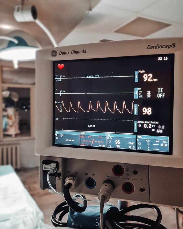 معرفی جامع انواع مانیتورینگ علائم حیاتی: از پایش ساده تا مراقبت‌های ویژه