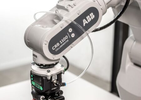 ربات‌های صنعتی: آینده تولید و اتوماسیون 🤖