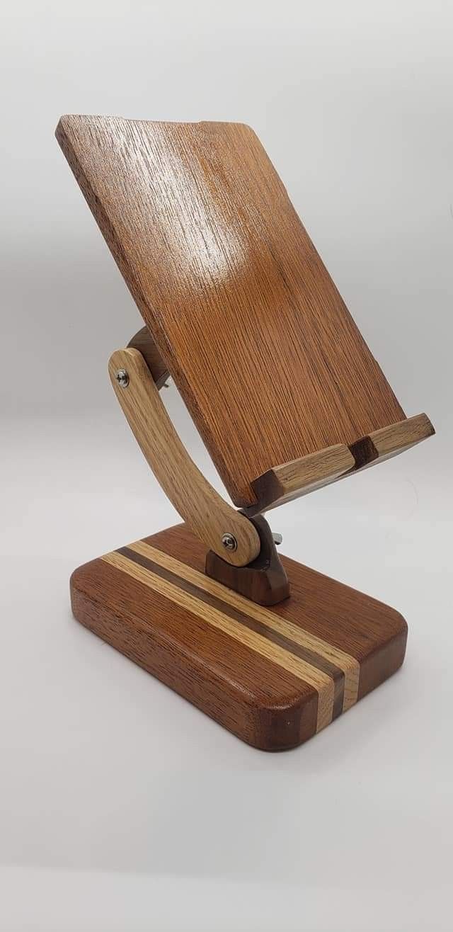 راهنمای جامع خرید استند موبایل و لپتاپ: انتخاب بهترین پایه نگهدارنده