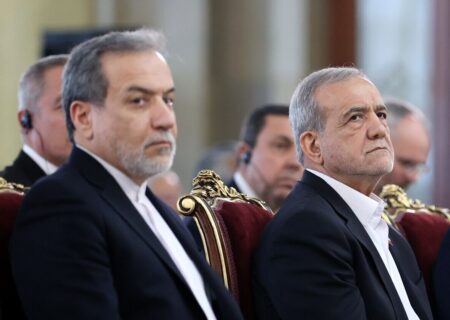 تنها عنصر منطق‌ساز برای مذاکره مستقیم با آمریکا، مشاهده حداقلی از حسن‌نیت و احترام در طرف آمریکایی است/ این نشانه می‌تواند در نشست سازمان ملل دیده و انگیزه‌ای برای بن‌بست شکنی باشد/ طرفداران خروج از NPT بگویند بعد از این اقدام، چه خواهند کرد؟