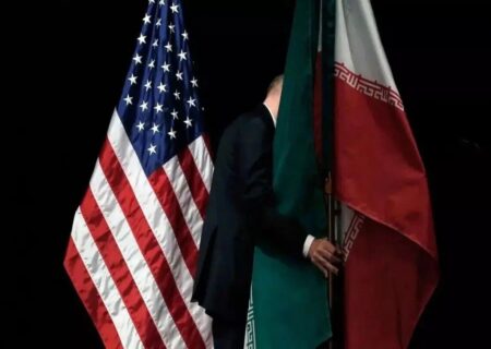 ذاکریان: مردم و نظام بین الملل از بحث مذاکره گذشته اند و موضوع بودن یا نبودن جمهوری اسلامی است/ دلفی: 5 دور مذاکرات قبلی با آمریکا محتوایی نداشت و 2 ماه فرصت آمریکا برای نتیجه رسیدن تمام شد و بهانه دست اسرائیل برای حمله داده شد/ ویدئو