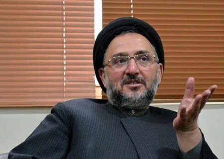 سرعت گذشتن فرصت‌ها از برق و ابر بهار پیشی گرفته است/ دنیا و ایران روزهای سختی را می‌گذراند