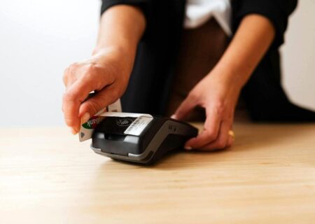 راهنمای انتخاب دستگاه پوز متناسب با نوع کسب و کار