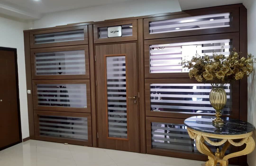 راهنمای انتخاب پارتیشن اداری و میز اداری