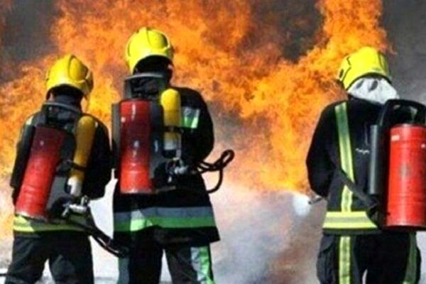 یک مجتمع تجاری مسکونی در سبزوار طعمه حریق شد/ ویدئو