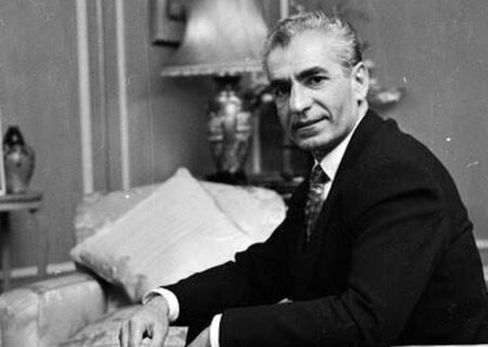 سفر در زمان؛ «محمدرضا پهلوی» در میان تیم ورزشی دانش‌آموزان مدرسه شبانه‌روزی له‌روزه سوئیس؛ دهه 1310