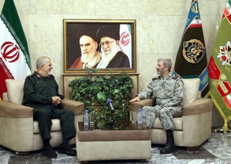 امیر حاتمی: بر سر منافع ملی‌مان معامله نخواهیم کرد/ سردار پاکپور: دشمن را به زانو درآوردیم