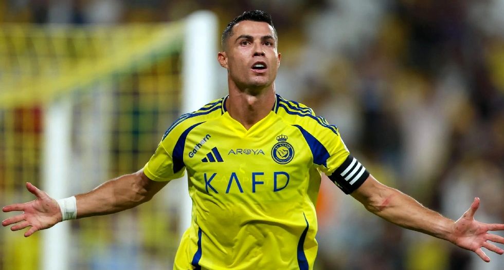 تمسخر بازیکن حریف توسط کریستیانو رونالدو در زمین/ ویدئو