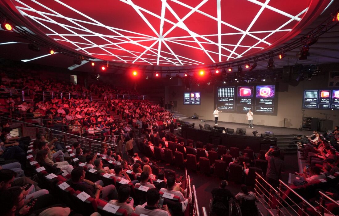 گردهمایی بزرگ عاشقان فناوری؛ دومین رویداد «زومیت» با حضور ۱۱۰۰ نفر برگزار شد