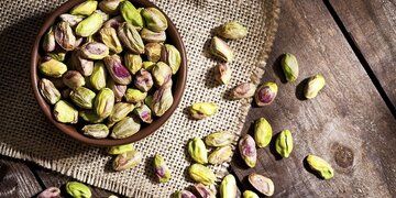 این افراد شب‌ها پسته نخورند!