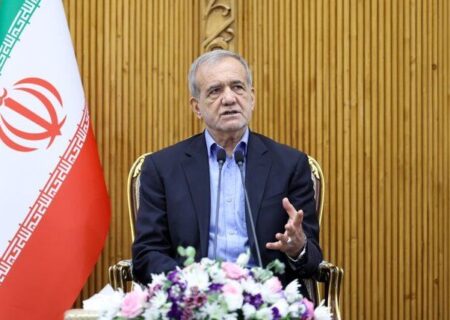 پزشکیان: برخی کشورها زور می‌گویند و تخریب می‌کنند با این کشورها نمی‌توان گفتگو کرد/ مواضع‌مان را بر اساس صلح و امنیت در سازمان ملل اعلام می‌کنیم