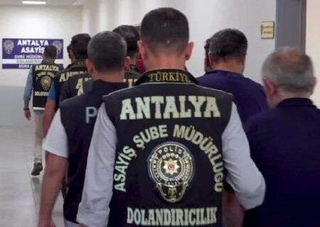 دستگیری کلاهبرداران ۷۳۰ میلیون لیری در آنتالیا