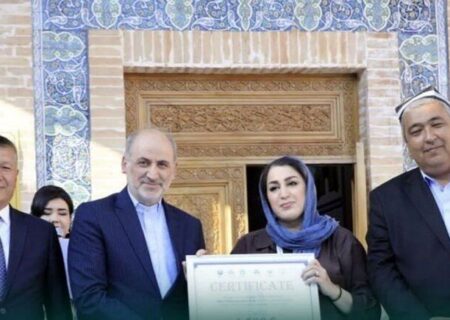 زهرا اصلانی منتخب ماهرترین زن سفالگر مجمع جهانی سفالگران شد