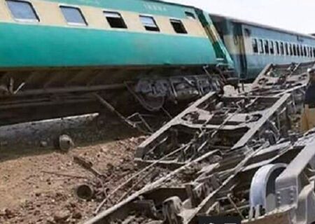 حمله به یک قطار مسافربری در بلوچستان پاکستان با بمب دست‌ساز