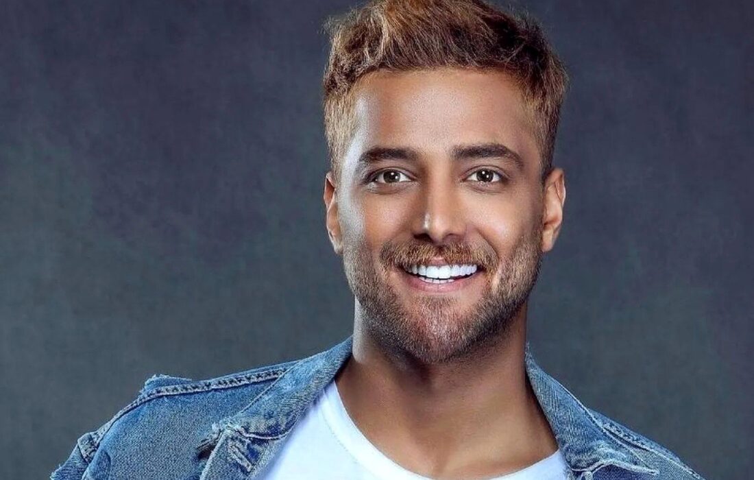 کری خوانی خواننده ماکان بند برای استقلالی ها/ ویدئو