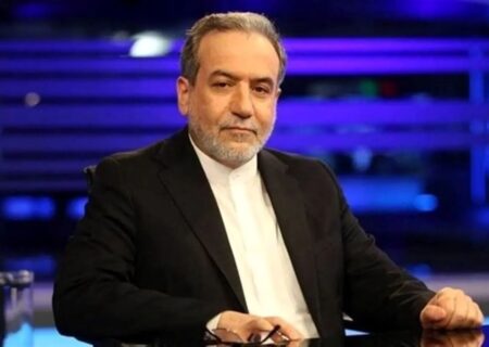 عراقچی: راهی برای حرکت به جلو وجود دارد، اما ایران نمی‌تواند تنها بازیگری باشد که مسئولیت اقدام را بر دوش می‌کشد