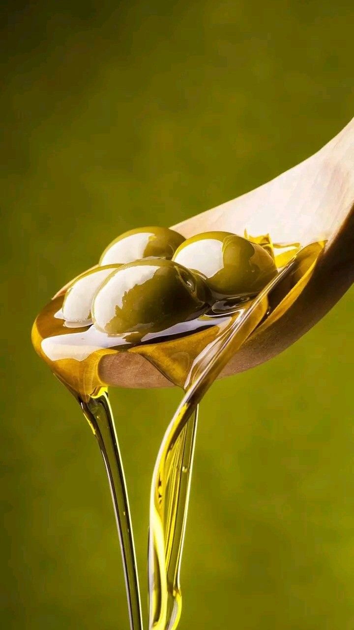 💧 راهنمای جامع روغن مایع: از انواع و خواص تا نکات آشپزی و نگهداری