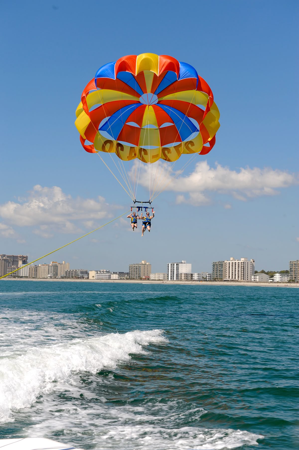 سفر به کیش؛ از تفریحات دریایی تا خرید سفر به کیش؛ از تفریحات دریایی تا خرید