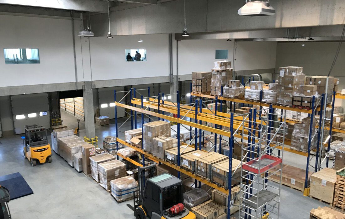 راهنمای کامل خدمات لجستیک صنعتی و بهینهسازی زنجیره تأمین