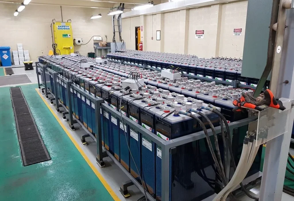 باتریهای صنعتی: راهنمای جامع برای انرژی پایدار و کاربردهای صنعتی