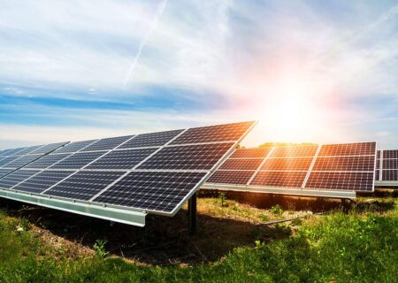 ☀️ انرژی خورشیدی صنعتی: راهکاری پایدار برای تولید و اقتصاد