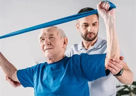 فیزیوتراپی چیست و چه کاربردهایی دارد؟