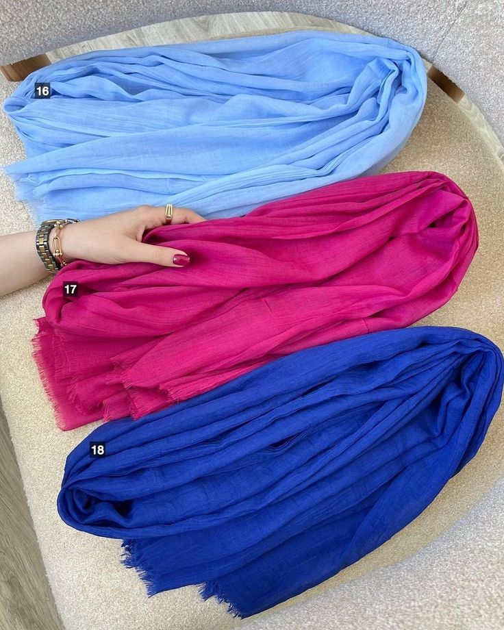 راهنمای جامع خرید و استایل شال نخی: انتخابی راحت و شیک برای هر فصل 🌿