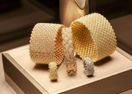 در سطح جهانی، قیمت هر اونس طلا به ۳,۶۸۶ دلار رسید/سکه