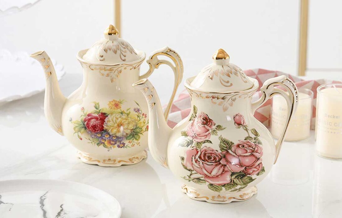 ☕️ قوری: راهنمای جامع انتخاب و نگهداری از ابزار جادویی چای