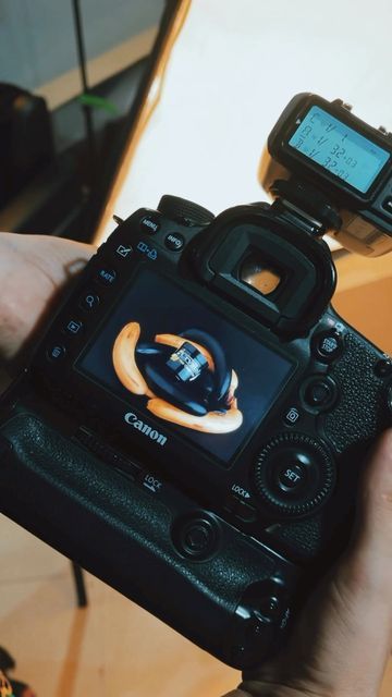 فیلمبرداری تبلیغاتی: راهنمای جامع برای خلق یک شاهکار بصری 🎬