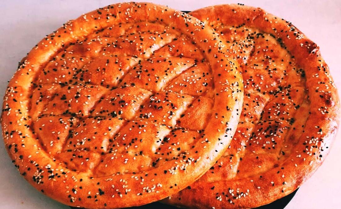 خرید نان با بن کارت ویژه خود