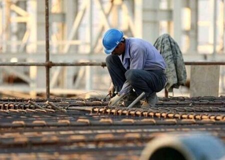 چرا کارگران به دریافت پول به جای بیمه تن می‌دهند؟