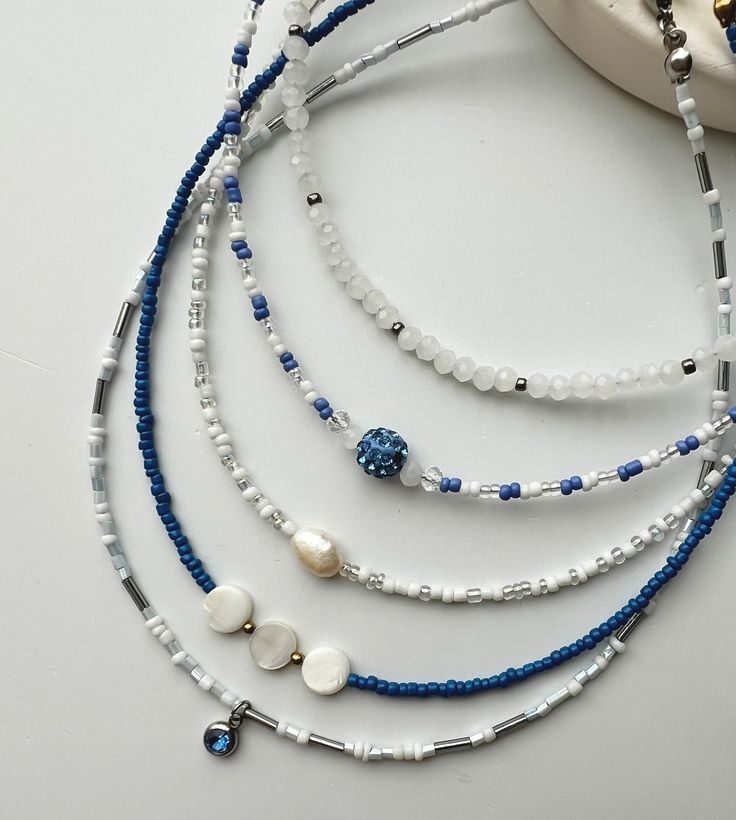 👑 راهنمای جامع انتخاب و خرید گردنبند: از تاریخچه تا استایل امروز 👑