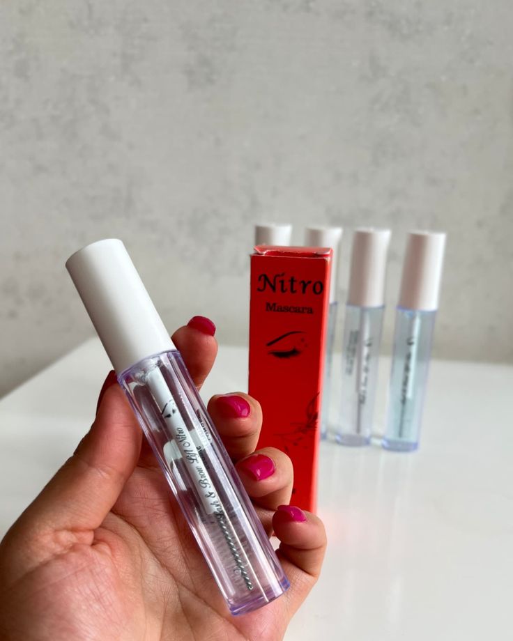 راهنمای جامع ژل ابرو: از انواع و کاربردها تا انتخاب بهترین مدل