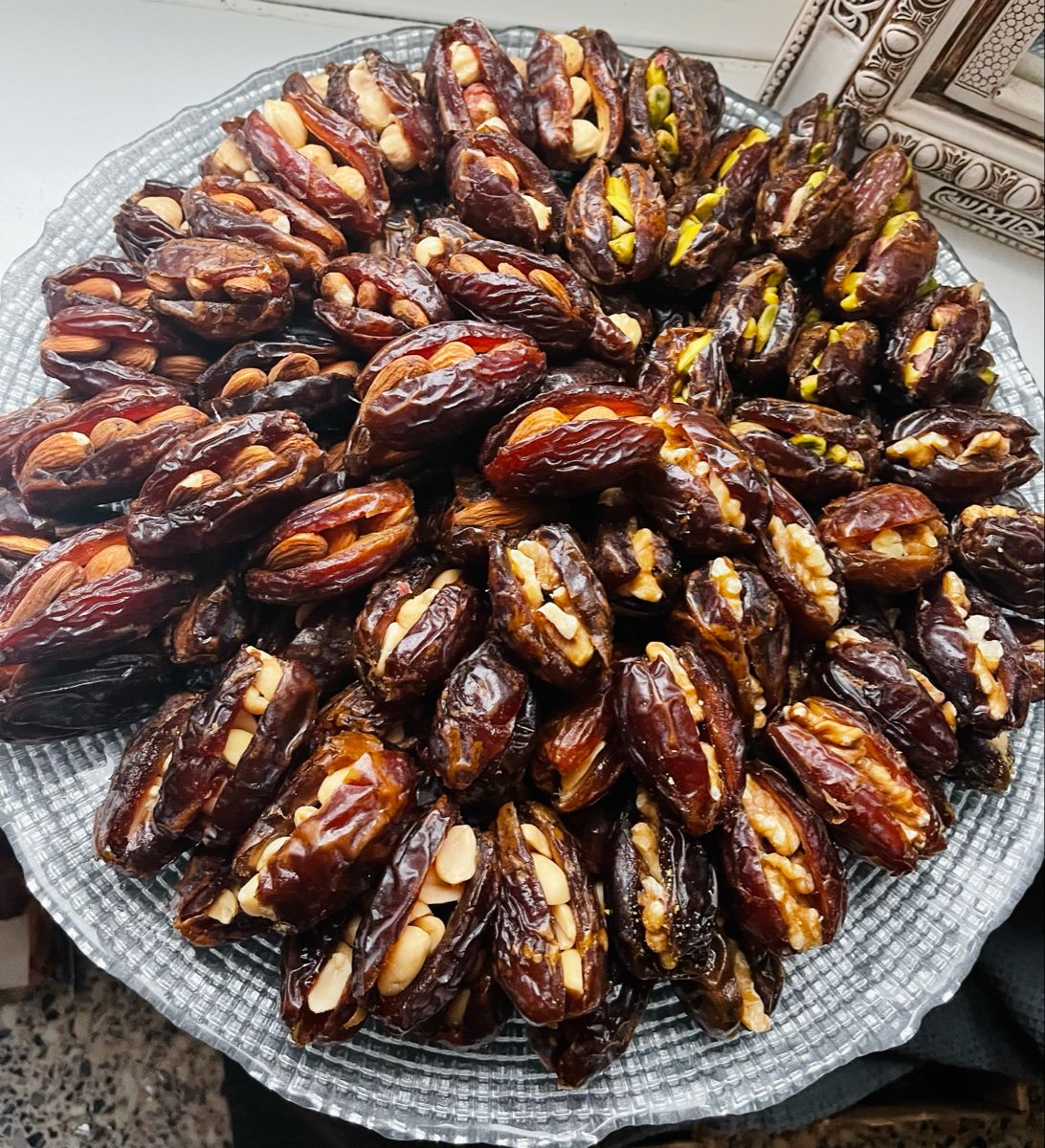 🌴 راهنمای جامع خرما: از تاریخچه و انواع تا خواص غذایی و کاربردها