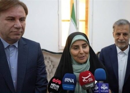 تاکید وزیر راه بر اولویت توسعه اقتصاد دریا‌محور در استان بوشهر