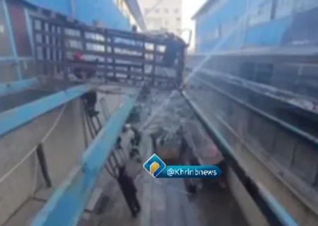 آتش‌سوزی گسترده انبار پنبه در مشهد را در کام خود فرو برد