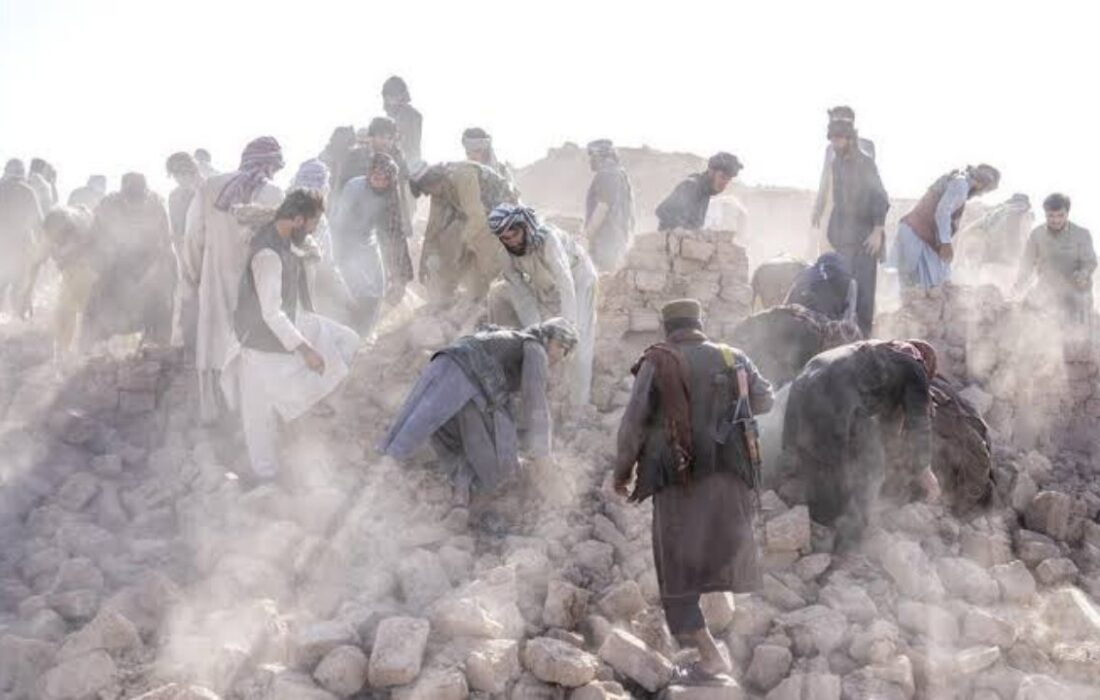 سرمای طاقتفرسا در کمین زنان و کودکان آسیبدیده زلزله افغانستان