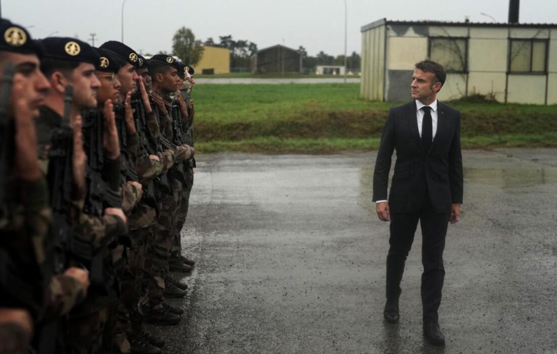 مکرون: امنیت نسل آینده در گروی قدرت نظامی است