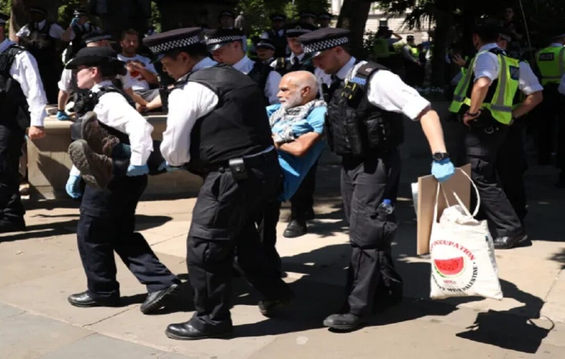 دهها حامی فلسطین به دست پلیس لندن بازداشت شدند