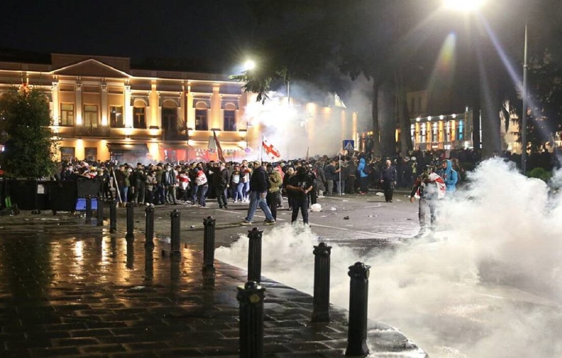 شهردار تفلیس ناآرامیهای اخیر را کودتای شکستخورده خواند