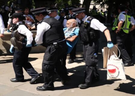 اعطای اختیارات بیشتر به پلیس انگلیس برای مقابله با اعتراضات