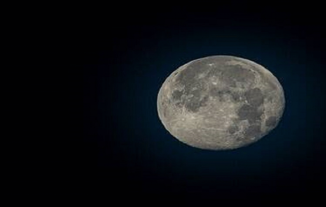 کشف نشانههای رسوبات یخ در دهانههای ماه