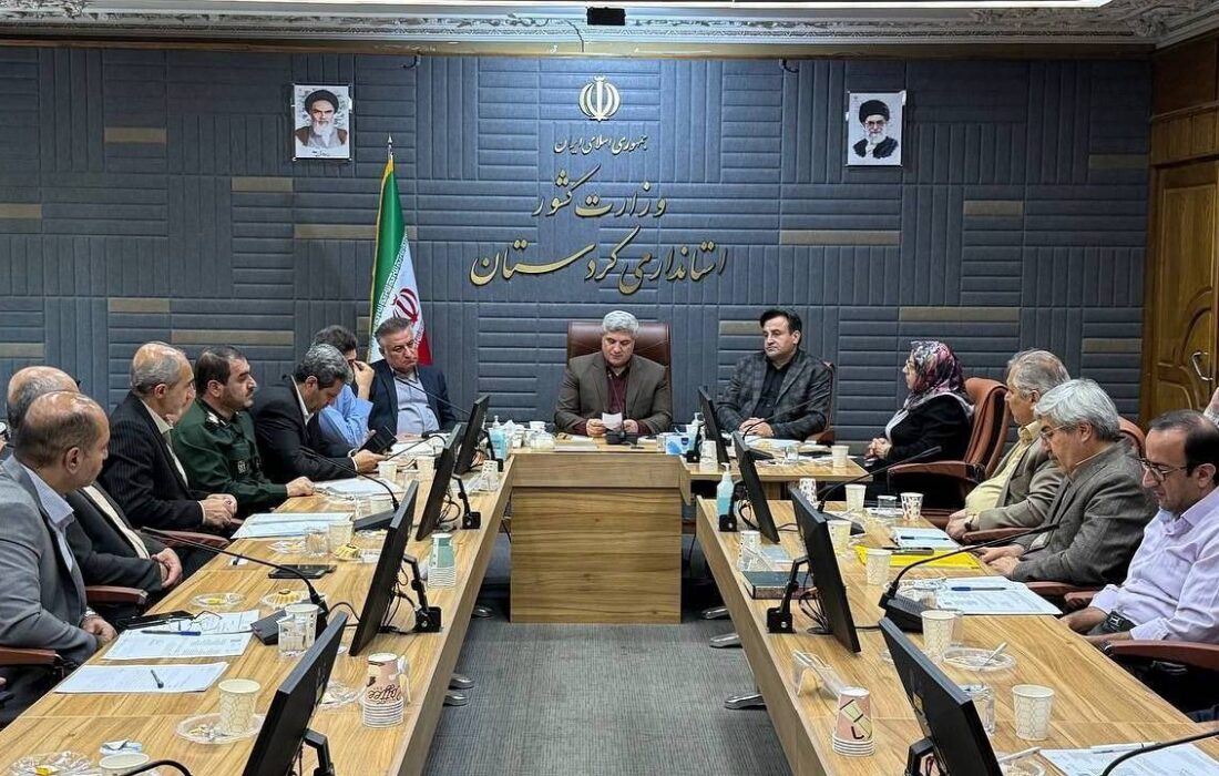 کردستان آماده مقابله با بحرانهای زمستانی؛ معاون استاندار بر لزوم تأمین کالاهای اساسی تاکید کرد