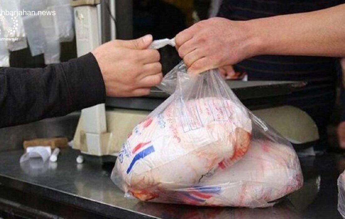 نظارت ویژه بر توزیع مرغ در آزادشهر؛ واحدهای متخلف با دستور دادستان پلمب شدند