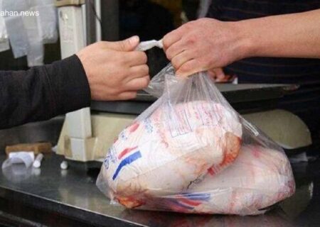 نظارت ویژه بر توزیع مرغ در آزادشهر؛ واحدهای متخلف با دستور دادستان پلمب شدند