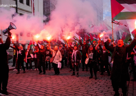 خشم نروژی‌ها از حضور تیم اسرائیل در مسابقات مقدماتی جام جهانی؛ تظاهرات بالا گرفت + عکس